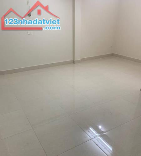 Cho thuê nhà ngõ phố Cù Chính Lan Thanh Xuân 25m x 7.5tr/tháng - 3