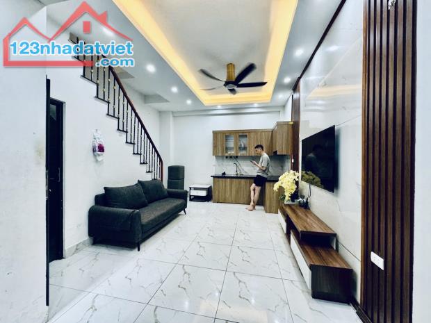 BÁN NHÀ THANH NHÀN - HAI BÀ TRƯNG - NHỎ XINH - 28M - 5,95 TỶ - NGÕ THÔNG - 15M RA PHỐ - 1