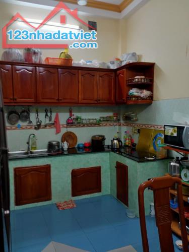 Căn nhà lâu năm Q10 - giá tốt với diện tích 70m2 ngang 5m - hẻm rộng - 2