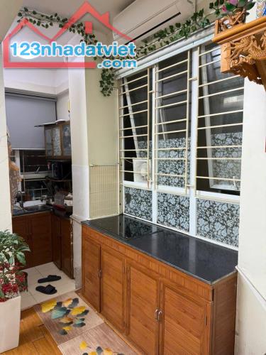Cần bán gấp chung cư Sài Đồng-Long Biên-62m 2n1wc-full nội thất-giá 2.8 tỷ bao phí - 1