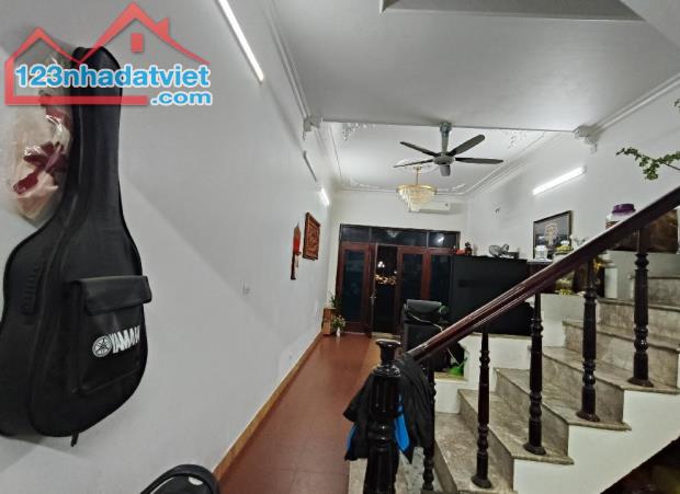 Nhà đẹp ở ngay Tây Mỗ 48m x5T, Ô TÔ, KD, Full nội thất 7,45 tỷ