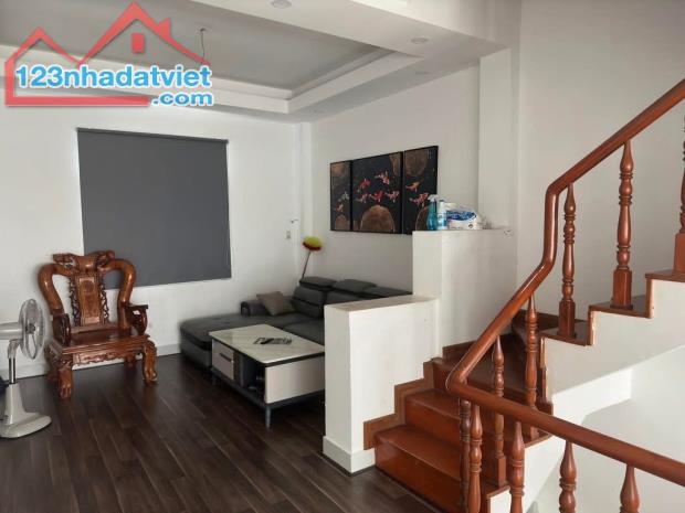 Bán Nhà Q7- 2Lầu- 4PN- 5WC- HXH- 4*15- Chỉ 7t1. - 2