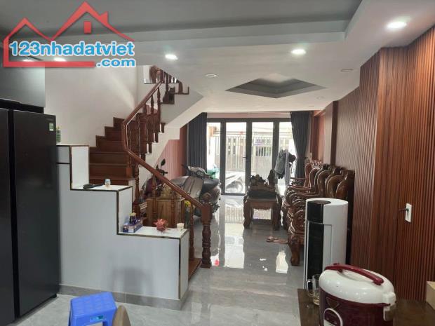 Bán Nhà Q7- 2Lầu- 4PN- 5WC- HXH- 4*15- Chỉ 7t1. - 3