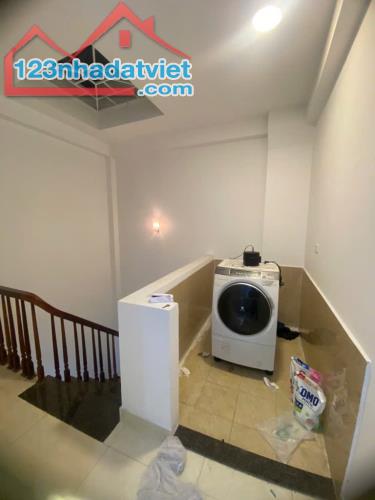 NHÀ ĐẸP LẠC LONG QUÂN 6  - 1 NGOẶT RA Ô TÔ - GẦN  HỒ TÂY - NHỈNH 7 TỶ - 4