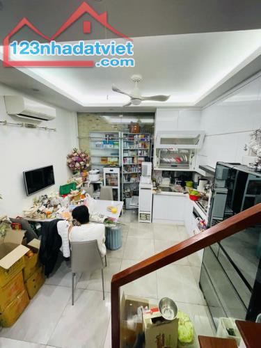 Phố Nguyễn Ngọc Nại 48 m2 x 4t MT 4.4 K/Doanh Ô Tô Vào Nhà 18.8 Tỷ Quận Thanh Xuân - 1