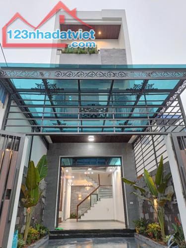 BÁN NHÀ SIÊU ĐẸP 4.45 TỶ 3 TẦNG 72M2 CÓ SÂN Ô TÔ KHU ĐỒNG QUÝT