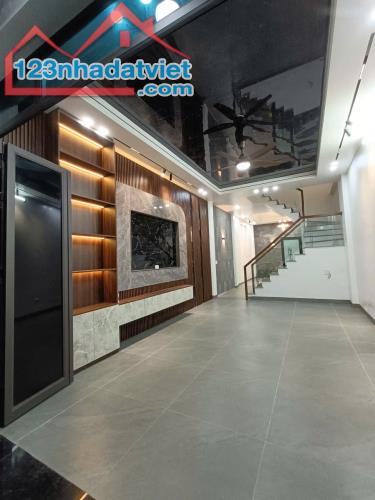 BÁN NHÀ SIÊU ĐẸP 4.45 TỶ 3 TẦNG 72M2 CÓ SÂN Ô TÔ KHU ĐỒNG QUÝT - 1