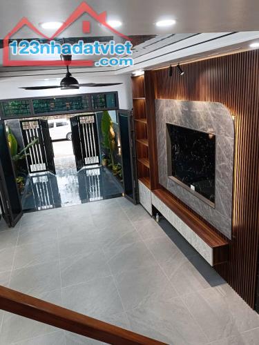BÁN NHÀ SIÊU ĐẸP 4.45 TỶ 3 TẦNG 72M2 CÓ SÂN Ô TÔ KHU ĐỒNG QUÝT - 2