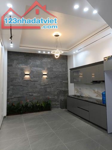 BÁN NHÀ SIÊU ĐẸP 4.45 TỶ 3 TẦNG 72M2 CÓ SÂN Ô TÔ KHU ĐỒNG QUÝT - 3