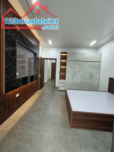 BÁN NHÀ SIÊU ĐẸP 4.45 TỶ 3 TẦNG 72M2 CÓ SÂN Ô TÔ KHU ĐỒNG QUÝT - 4