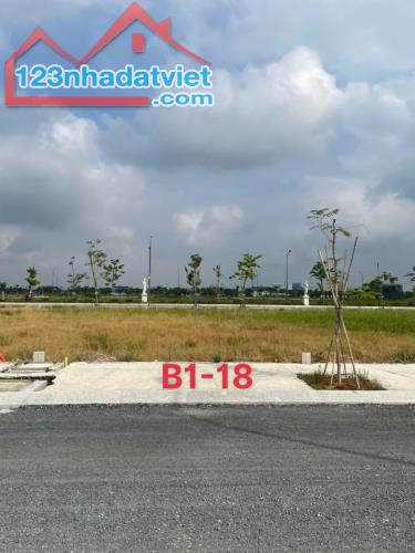 BÁN ĐẤT MT 12M SHR 6 X 18 TTHC - LONG AN CHỈ 600 TRIỆU - 2