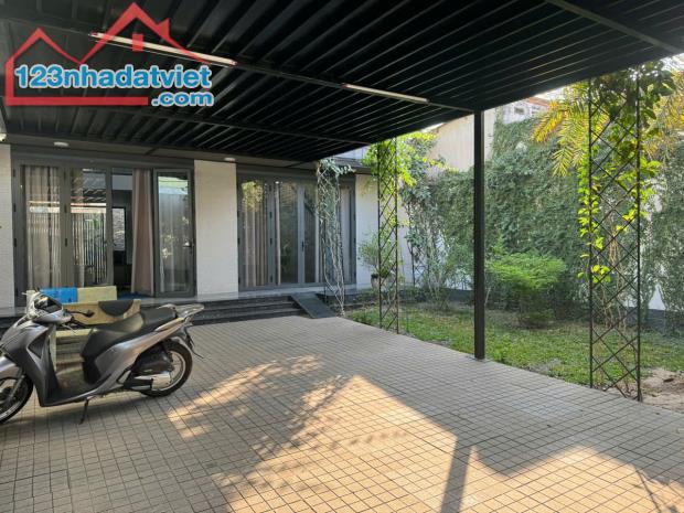 BIỆT THỰ SIÊU ĐẸP MẶT TIỀN ĐƯỜNG HIỆP THÀNH 06, QUẬN 12 GIÁ CỰC TỐT