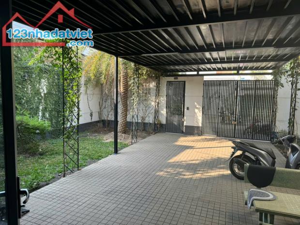 BIỆT THỰ SIÊU ĐẸP MẶT TIỀN ĐƯỜNG HIỆP THÀNH 06, QUẬN 12 GIÁ CỰC TỐT - 1