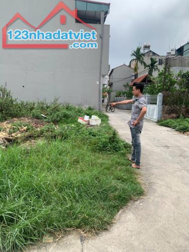 CẦN BÁN ĐẤT LÔ GÓC TUYỆT ĐẸP GẦN KCN QUANG MINH