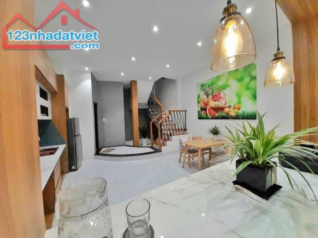 Bán Nhà 1 Trệt 2 Lầu mặt tiền đường 30 Tháng 04 Dốc Ngô Quyền, gần Vòng Xoay Biên Hùng - 2