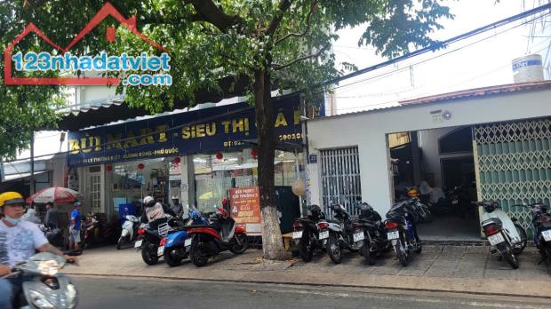 Bán nhà diện tích lớn 351m Mặt tiền Hoàng Văn Thụ ngang 13m Phú Quốc Kiên Giang vị trí đẹp - 1