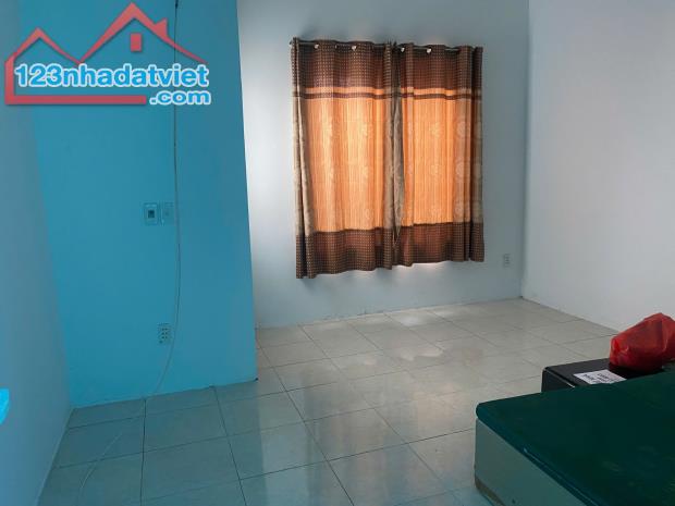 Cho thuê nhà ngõ 191 Minh Khai, 2 tầng x 50m2, 2 ngủ, 10 Triệu - ưu tiên hộ gia đình - 3