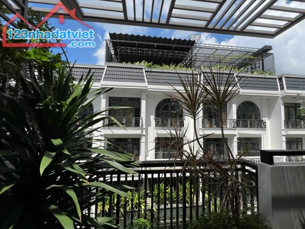 NHÀ 1 TRỆT 2 LẦU 2TY2 TẠI BÙI NGỌC THU - THỦ DẦU MỘT