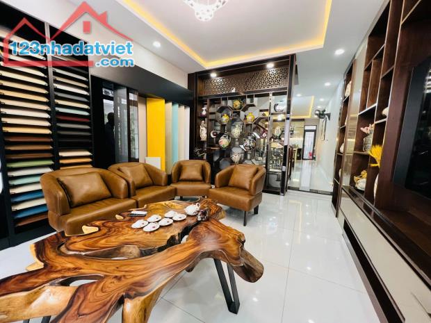 NHÀ 1 TRỆT 2 LẦU 2TY2 TẠI BÙI NGỌC THU - THỦ DẦU MỘT - 1