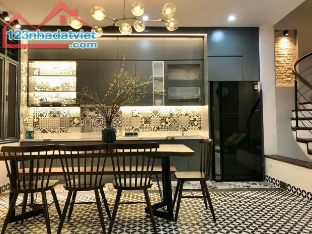 Bán nhà TT Ba Đình - ô tô vào nhà - nhà đẹp ở ngay - 65m chỉ 18 tỷ - 2