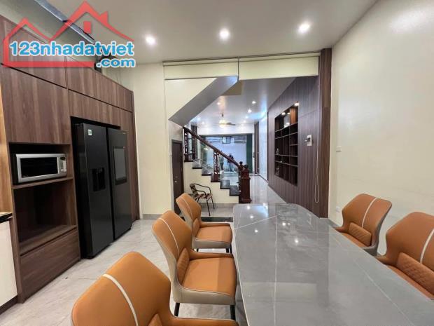 Bán Nhà Dân Xây Cầu Giấy, DT 70m2, Mặt Tiền 5m, Gần Phố, Kinh Doanh, Nhỉnh 12 Tỷ - 1
