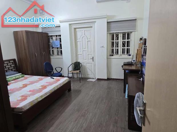 Bán Nhà Dân Xây Cầu Giấy, DT 70m2, Mặt Tiền 5m, Gần Phố, Kinh Doanh, Nhỉnh 12 Tỷ - 3