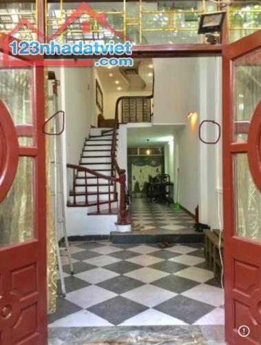 Cho thuê nhà ngõ ôtô phố Vũ Tông Phan Thanh Xuân 45m x 4 tầng, giá 14tr/tháng