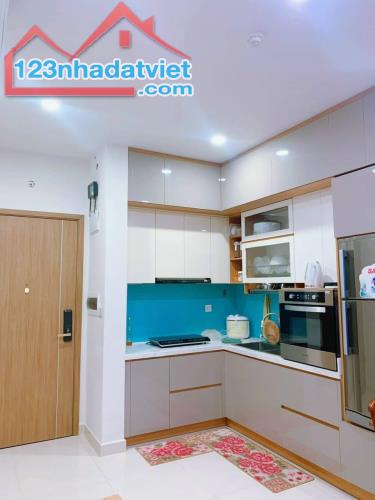 Cần bán chung cư Asian Capella căn 2 phòng ngủ, 62m2, giá bán 3.8 tỷ. Giấy tờ hợp lệ