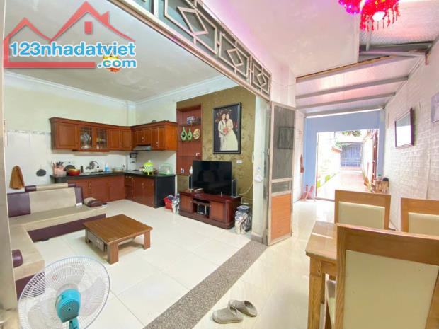🔥🔥🔥Hàng cực hiếm chỉ 2,1 tỷ nhà 3 tầng 50m2 khu Hồ Đá Sở Dầu, Hồng Bàng Lh 0979087664
