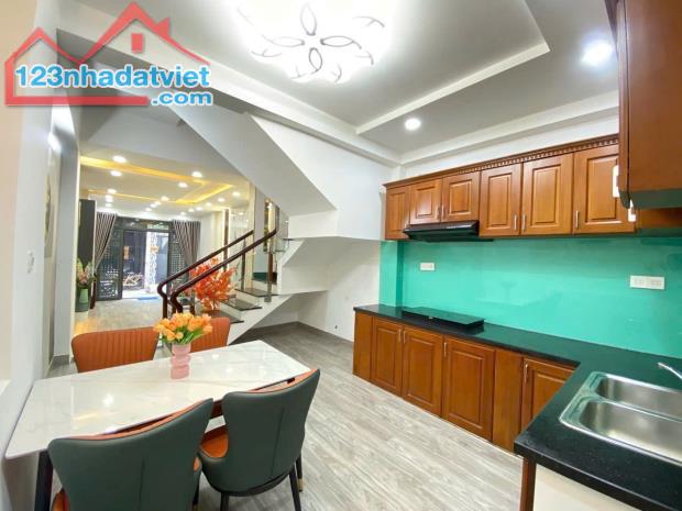 Bán nhà HXH - Giáp Tân Bình - 3 Tầng - Chỉ 5.99 tỷ - 3
