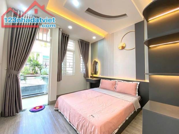 Bán nhà HXH - Giáp Tân Bình - 3 Tầng - Chỉ 5.99 tỷ - 4