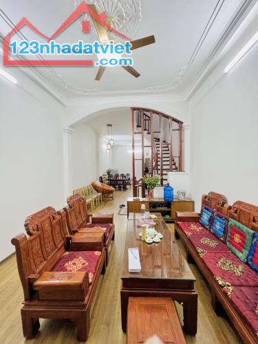 Siêu phẩm mỗ lao Hà Đông gần hồ chợ trường  Đường thoáng với DT 65 m 4TẦNG thiết kế đẹp vớ - 1