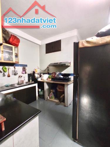 Mặt tiền Lý Thường Kiệt P.4 GV - 3 tầng 58m2 - Nở hậu chữ L - 2