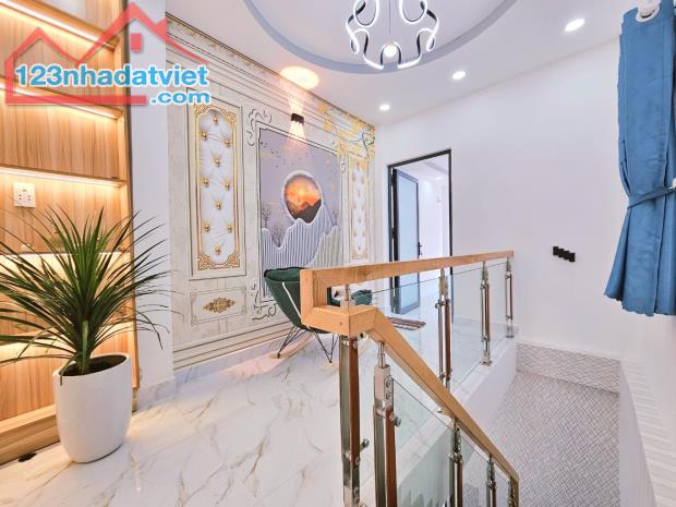 Mặt tiền Trần Bá Giao P.5 GV - 45m2 3PN - ngay vincom PVT - Nhỉnh 5 tỷ - 5