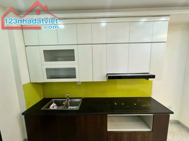 Cho thuê lâu dài nhà 5 tầng, nhà mới,nội thất mới ,oto đỗ cửa ngõ 462 Ngọc Thuỵ, Long Biên - 2