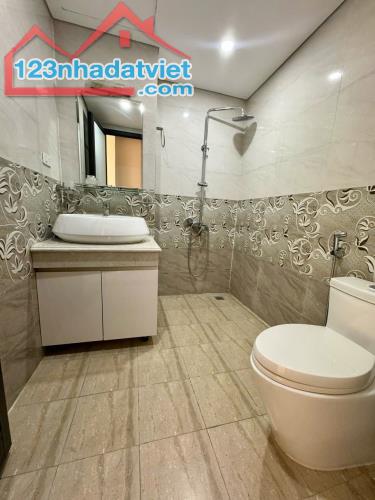 Cho thuê lâu dài nhà 5 tầng, nhà mới,nội thất mới ,oto đỗ cửa ngõ 462 Ngọc Thuỵ, Long Biên - 8