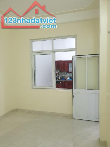BÁN NHÀ 1.54 TỶ 2 TẦNG 60M2 ( HƯỚNG TÂY ) NGÕ CẦU ĐÔNG - 3