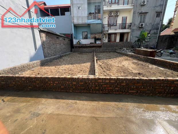 BÁN LÔ ĐẤT 50M- VỊ TRÍ ĐẸP PHƯỜNG HỒ- THỊ XÃ THUẬN THÀNH- ĐƯỜNG Ô TÔ- GIÁ 40TR/M2 - 2