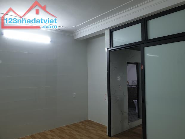 BÁN NHÀ 1.35 TỶ 3 TẦNG 30M2 NGÕ CỰC NGẮN ĐƯỜNG BẾN NGỰ - 2