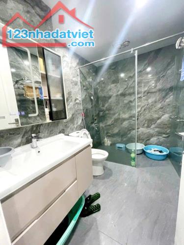 Nhà Mới Phố Cầu Giấy Tặng Lại Nội Thất Ngõ ÔTÔ DT34m2+6T Giá8.4Tỷ - 3