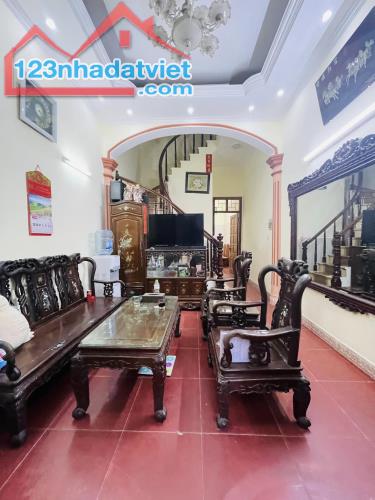 BÁN NHÀ HÀO NAM – ĐỐNG ĐA GẦN PHỐ GIẢNG VÕ, PHÂN LÔ Ô TÔ ĐỖ CỬA, NỞ HẬU, KD VĂN PHÒNG.