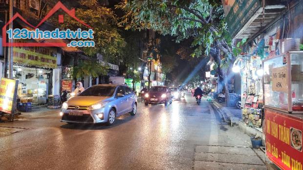 BÁN NHÀ PHỐ THỤY KHUÊ, KINH DOANH DỊCH VỤ LÀM ĐẸP, ĂN UỐNG, GIÁ 3,8 TỶ