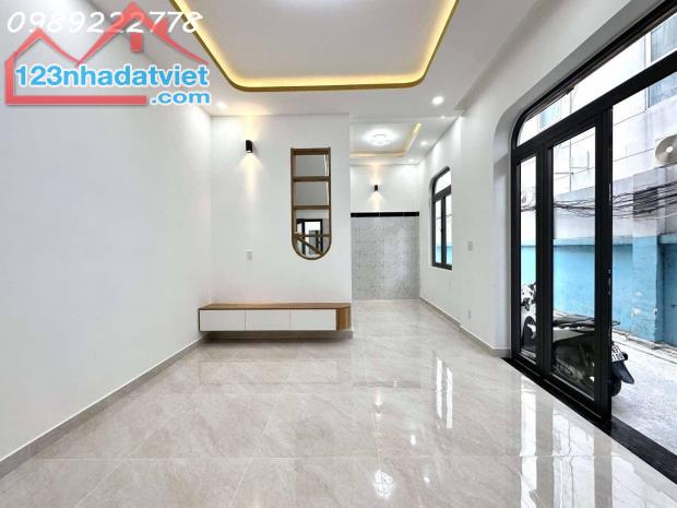 MẶT TIỀN thụt TRẦN QUANG KHẢI- ĐẸP 3 TẦNG - TẶNG NỘI THẤT CƠ BẢN - Ô TÔ TỚI CỬA. - 1