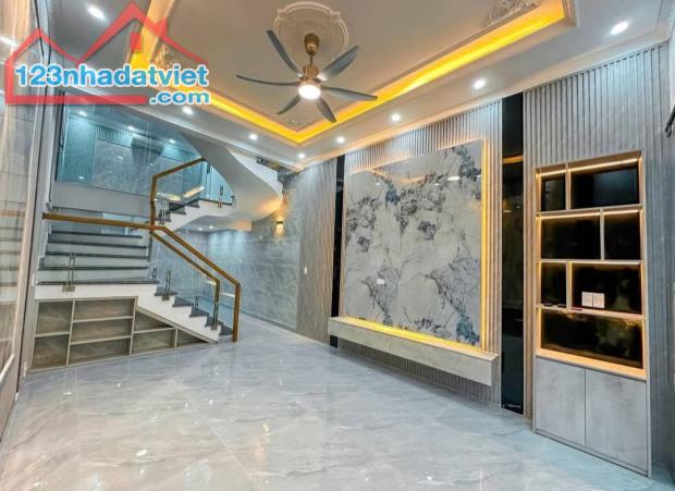 Bán nhà Đồng Thiện, Kênh Dương, Lê Chân, Hải Phòng. 3,5 tầng, 43m2, 3,45 tỷ. Ngang 3,9m, t