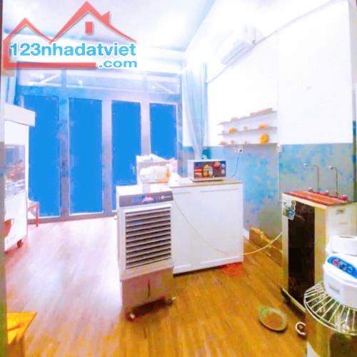 Bán nhà mặt tiền Trần Văn Đang, Quận 3, DT 5.2 x 7.4 m, Giá 6.5 tỷ