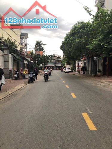 MẶT TIỀN HỒ BÁ PHẤN - 210m2 - 17.5 TỈ - 1