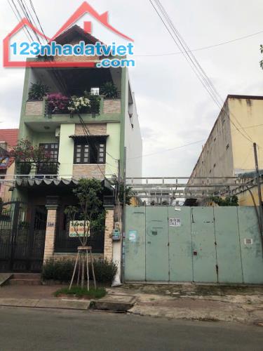 MẶT TIỀN HỒ BÁ PHẤN - 210m2 - 17.5 TỈ - 2