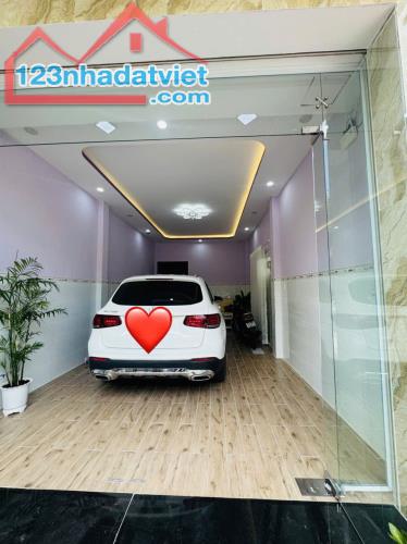 BÁN NHÀ GÓC 2 MẶT TIỀN, QUẬN 11 – GẦN CÔNG VIÊN ĐẦM SEN - SIÊU THỊ - 1