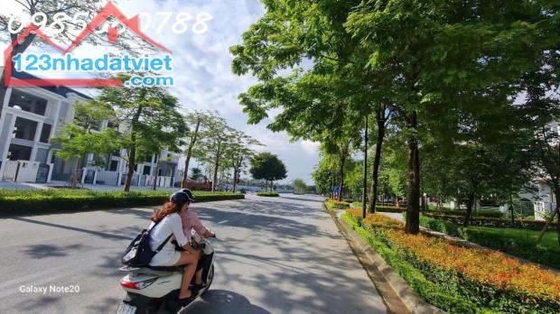BÁN BIỆT THỰ ĐƠN LẬP 360M2 HÀNG HIẾM ĐẸP NHẤT TẠI CIPUTRA NAM THĂNG LONG HÀ NỘI - 1