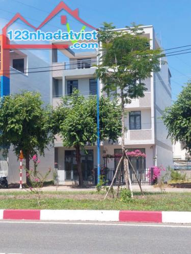Bán Nhà 1 Trệt 2 Lầu Mặt Tiền Đường Nam Kỳ Khởi Nghĩa, Sát Bên ĐH Quốc Tế Miền Đông
